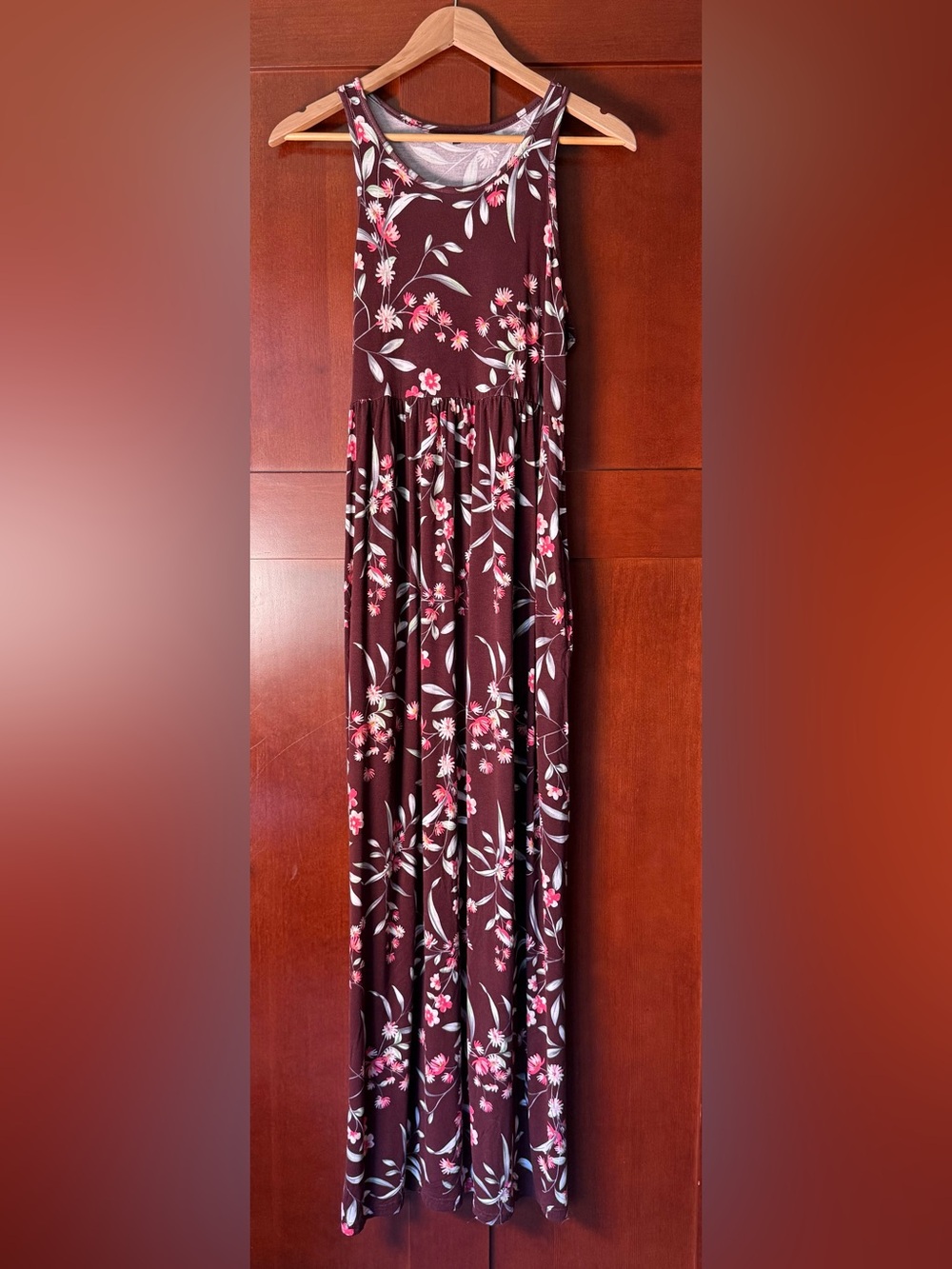 Floral Sleeveless Burgundy Maxi Dress With Pockets In Rayon/Spandex Size M/L